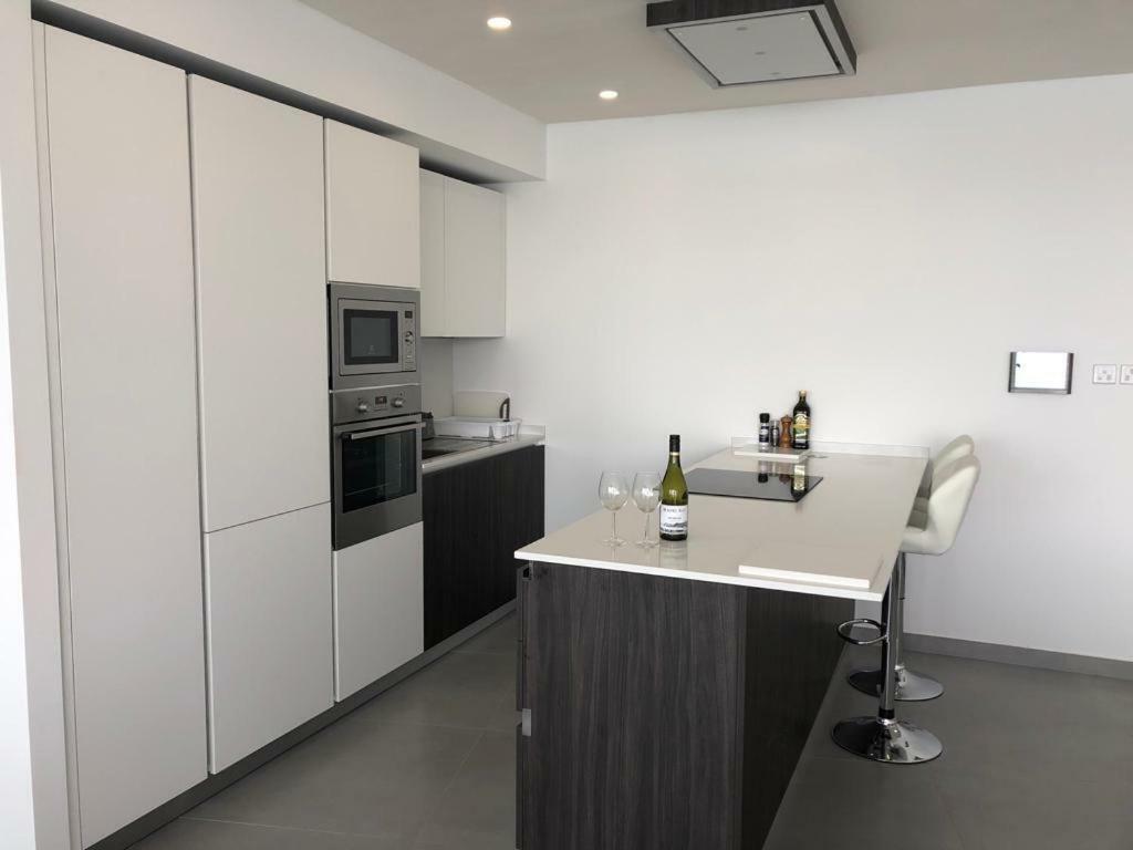 Mellieha Bay Waters Edge No. 160 Apartment Luaran gambar